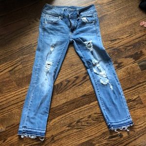 Super stretchy American eagle jeans with rips